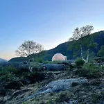Handeland I Arctic Dome